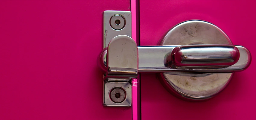 Childproof Gate Lock in Lauderhill, Florida