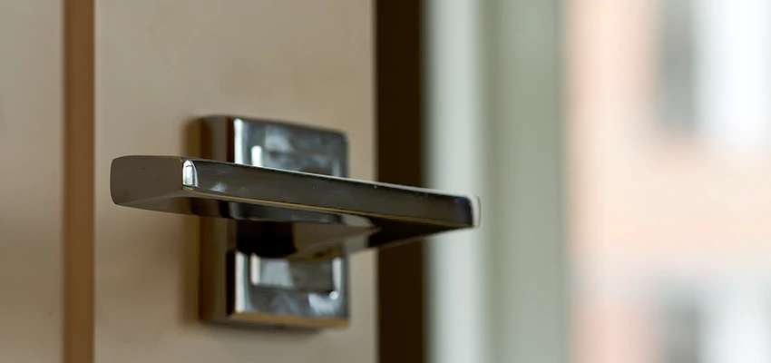 Door Lever Knob Repair in Lauderhill, Florida