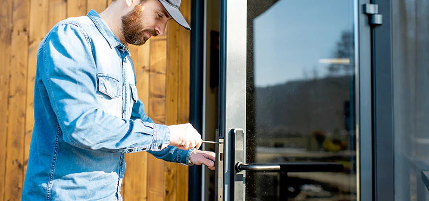 Frameless Glass Storefront Door Locks Replacement in Lauderhill, FL