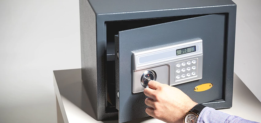 Jewelry Safe Unlocking Service in Lauderhill, Florida