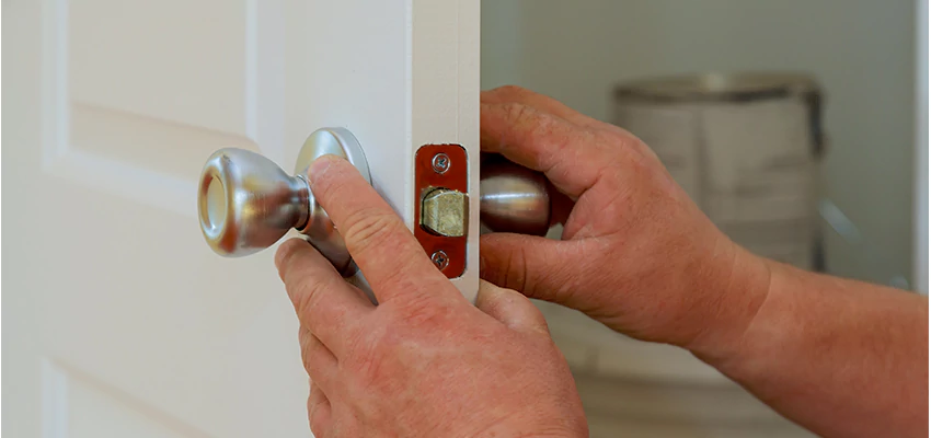 AAA Locksmiths For lock Replacement in Lauderhill, Florida